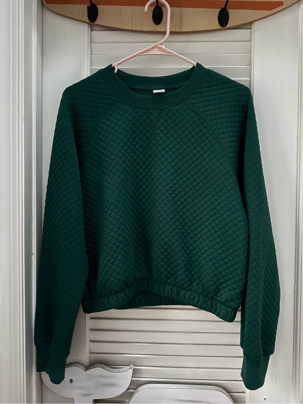 Ebb and Flow Quilted Dark Green Yoga Crewneck Sweatshirt